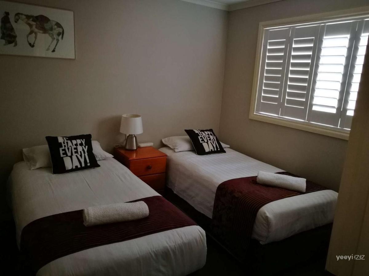 멜번 Moonee Valley Views 아파트 호텔 외부 사진