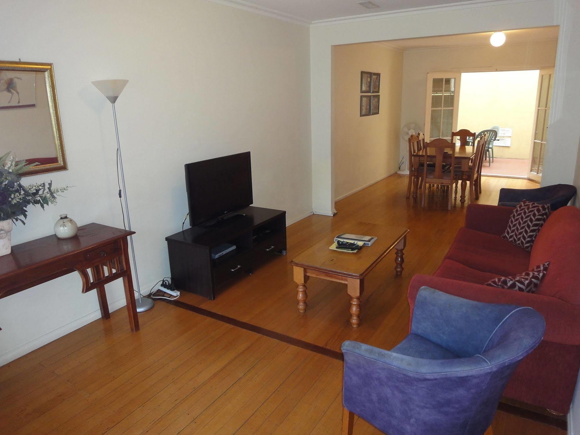 멜번 Moonee Valley Views 아파트 호텔 외부 사진