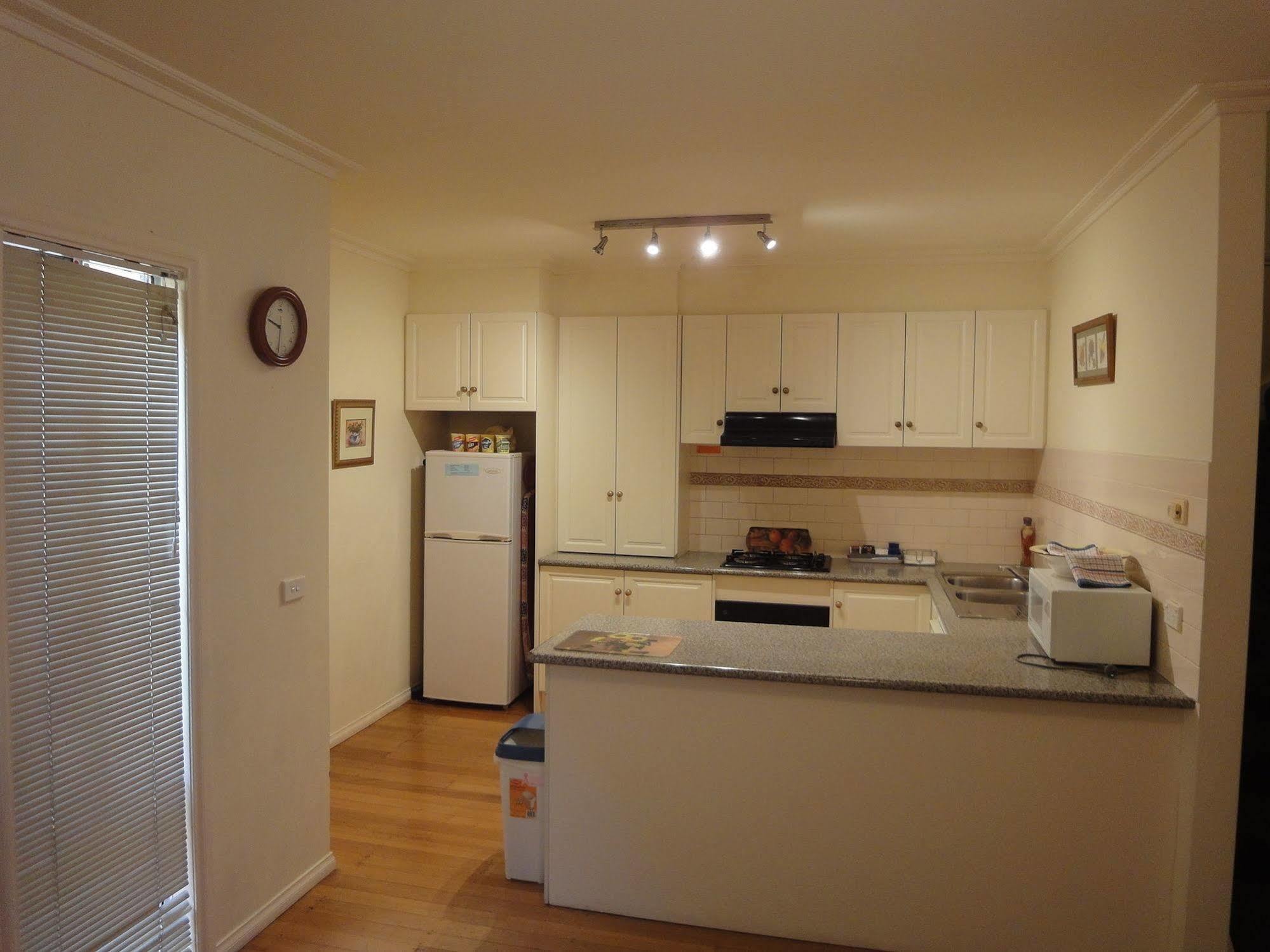 멜번 Moonee Valley Views 아파트 호텔 외부 사진